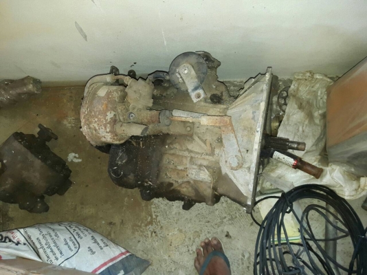 ขายหกล้อ ISUZU รถประกอบเครื่อง175แรง พร้อมโม่2.5คิวโม่ตรง ตามสภาพเครื่องพังเครื่องเกียร์ยุครบ เอกสารไม่มีครับ สัญญาซื้อขาย