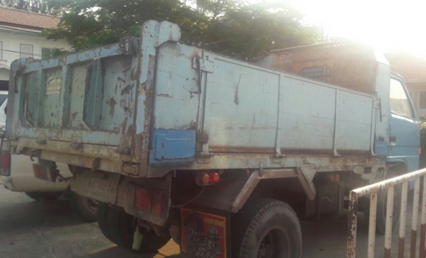 หกล้อ อีซูชุ NKR 110 ดั้ม3คิว สภาพดีพร้อมใช้งาน ทะเบียนพร้อมโอน ราคา 265,000บ ต่อรองได้ หกล้อ อีซูชุ NKR 110 ดั้ม3คิว สภาพดีพร้อมใช้งาน ทะเบียนพร้อมโอน ราคา 265,000บ ต่อรองได้