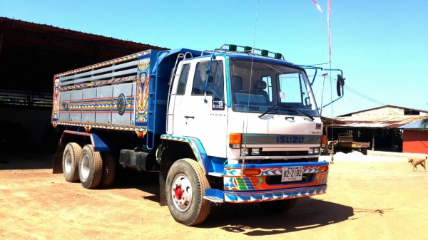 ขายเด่วน ROCKY 240 สองเพลา กระบะเนียม เครื่อง โบ อินเตอร์ ขายเด่วน ROCKY 240 สองเพลา กระบะเนียม เครื่อง โบ อินเตอร์