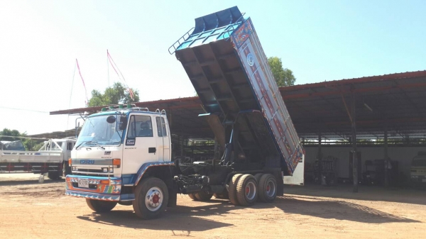 ขายเด่วน ROCKY 240 สองเพลา กระบะเนียม  เครื่อง โบ อินเตอร์