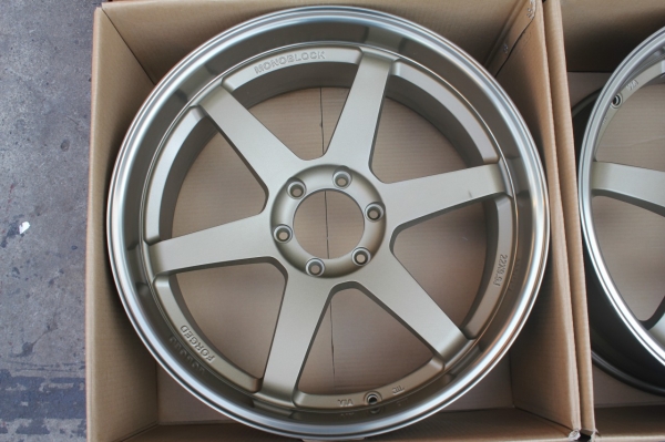 TE37 ขอบ22X9.5 6H139.7 สีน้ำตาล