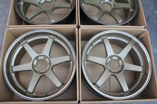 TE37 ขอบ22X9.5 6H139.7 สีน้ำตาล
