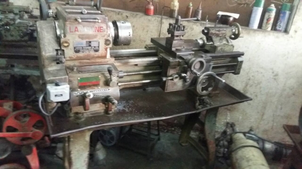 แท่นกลึง 3 ฟุต 2 เพลา ยี่ห้อ Lamp ของไต้หวัน พร้อมใช้ ไฟบ้าน 42,000