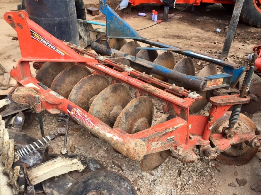 ขายรถไถ Kubota L3608(4WD) พร้อมใบมีดและผานพรวนช้าง รถพร้อมใช้งาน