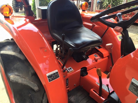 ขายรถไถ Kubota L3608(4WD) พร้อมใบมีดและผานพรวนช้าง รถพร้อมใช้งาน