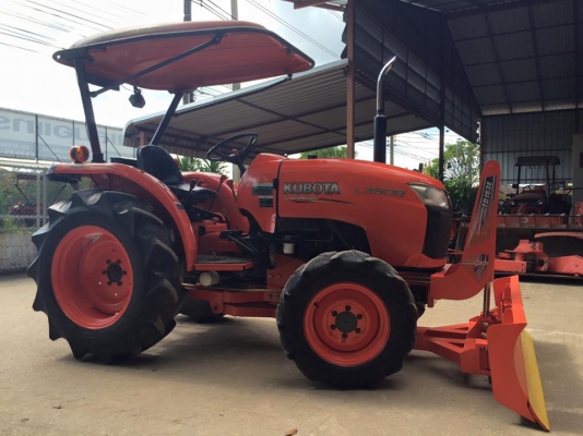 ขายรถไถ Kubota L3608(4WD) พร้อมใบมีดและผานพรวนช้าง รถพร้อมใช้งาน