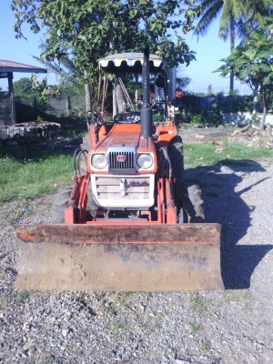 L2402 Kubota 24แรง ขับเคลื่อนสี่ล้อ มีใบดัน มีมีผานห้าสนใจติดต่อ สีนวนลำเพลิน 0899638932 L2402 Kubota 24แรง ขับเคลื่อนสี่ล้อ มีใบดัน มีมีผานห้าสนใจติดต่อ สีนวนลำเพลิน 0899638932