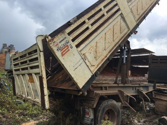 ขายหางพ่วง สามมิต ดั้ม 2 เพลา. ปี 56   สนใจติดต่อ  081 - 6079515