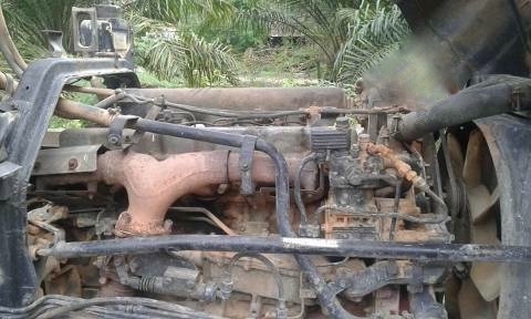 รถฮีโน่ 10 ล้อดั้ม FM227  220 แรงม้า. ปี 33 ( *** มีขาย 2 คัน. )    สนใจติดต่อ  081 - 6079515