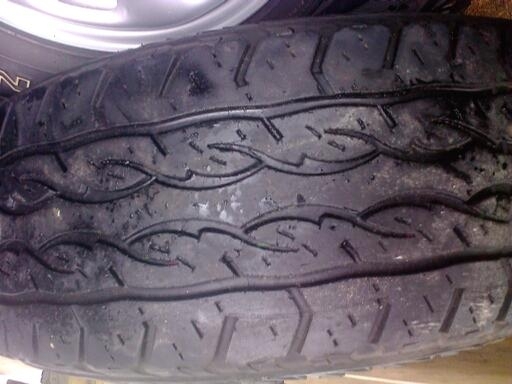 ยาง\%26575R16ATปี11มี4เส้น ไว้ลุยสวนเล่นๆ