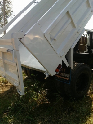 ขายครับ ดั้ม 6 ล้อ 4 คิว พร้อมใช้ครับ ขายครับ ดั้ม 6 ล้อ 4 คิว พร้อมใช้ครับ