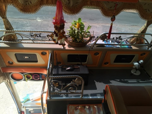 ขายรถบัส วอลโว่ บี11อาร์ (VOLVO B11R) สิริขวัญบารมี โทร. 094-5646987