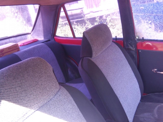 ขาย Datsan 120Y เครื่องดี ทีเดียวติด สีสวยพอได้แดงประกายเพชร แต่งแบบบ้านๆถูกๆ มีเล่ม ไม่มีชุดโอน