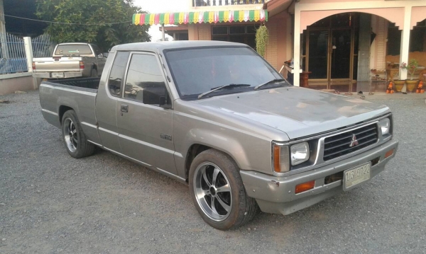 ขายรถกระบะ MITSUBISHI AEROBODY สภาพสวย พร้อมใช้งาน