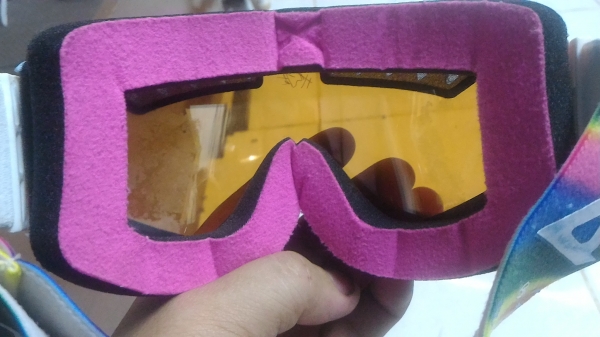 แว่นตาสปอตกรองแสง anon ป้องกันแสงสองชั้น  ใส่เล่นกี่ฬา หรือใส่ขี่รถอย่างสวยจากญี่ปุ่น สภาพสวยเหมือนใหม่