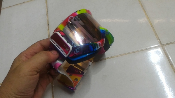 แว่นตาสปอตกรองแสง anon ป้องกันแสงสองชั้น  ใส่เล่นกี่ฬา หรือใส่ขี่รถอย่างสวยจากญี่ปุ่น สภาพสวยเหมือนใหม่