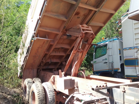 ขายด่วนไอ้หลงEURO3 ปี55 245แรงสองเพลาดั้มสภาพเดิมสุดๆ สดสุดๆ พร้อมใช้วิ่งน้อยจัดแนนท์ได้โทร0856842587