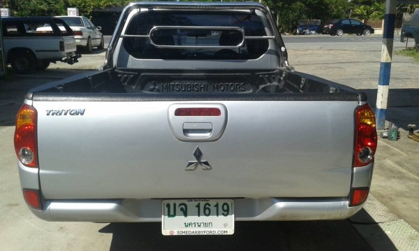 มิตซูบิชิ ไททัล ปี  2006 เครื่อง 2.5 D คอมมอนเรล เกียร์ออโต กระตกไฟฟ้า พวงมาลัยพาวเวอร์ แม๊กซ์ ขาย 199000 (ต่อราคาหน้ารถ)