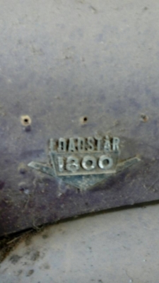 ขายสิบล้อบรรทุกน้ำและน้ำมัน