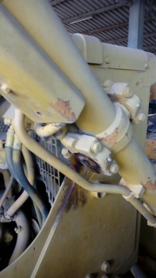 ขายรถแทรกเตอร์โคมัสสุ D85A