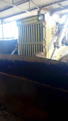 ขายรถแทรกเตอร์โคมัสสุ D85A