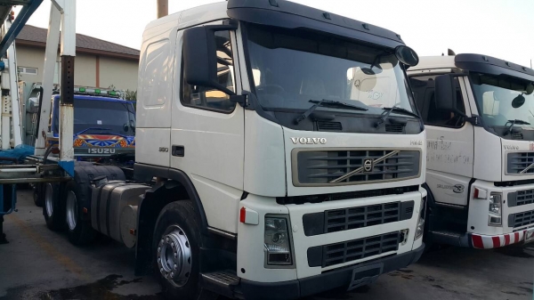 ขายหัวลากVolvo380แรง2เพลาปี49