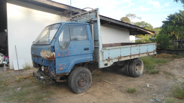 ขายโตโยต้า เครื่อง 13B  เอกสารการประมูลมีครับ  คัชซีแบบสวยๆ  ช่วงสั้น เครื่องเปลี่ยนไหม่่  ครับ