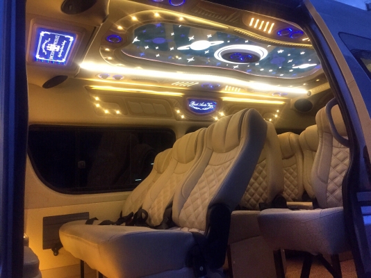 โทร0877658887นางเบสท์รถตู้ท่าพระดีเซล2.5ปี13