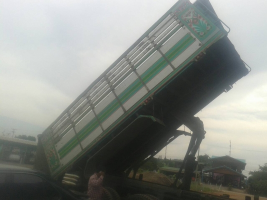 สิบล้อ อีซูชุ 240นางฟ้า ปี39ดั้มมีเนียม สภาพดีสวยเดิมๆพร้อมใช้