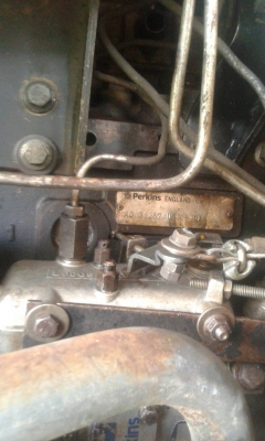 ขายรถตักหน้าขุดหลัง MF 750 2 เพลา ราคา 300000