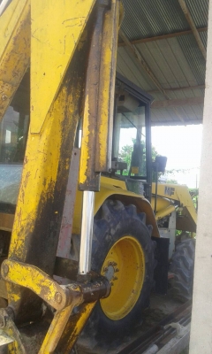 ขายรถตักหน้าขุดหลัง MF 750 2 เพลา ราคา 300000