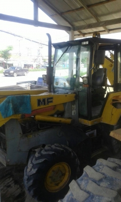 ขายรถตักหน้าขุดหลัง MF 750 2 เพลา ราคา 300000