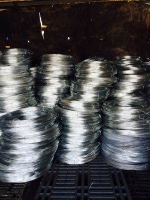 ขายลวดชุบ ราคาถูกเป็น KG มีขนาด คุณภาพดี ขนาดประมาณ2-3มิล มีจำนวนเยอะ เป็น10ตัน สนใจติดต่อ 089 889 3055 อมร