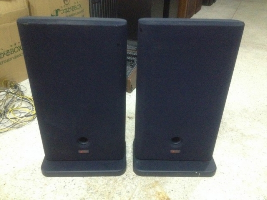 ลำโพง YAMAHA AST SF90 เก่าญี่ปุ่นมีขาตั้งครบสภาพสวยเสียงดีหายากแล้วครับ