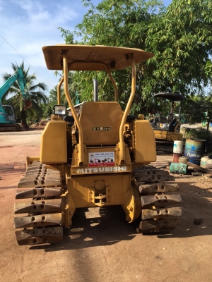 ขายด่วน MITSUBISHI  BD2F   สภาพสวย เครื่องดี  พร้อมใช้  สนใจโทร 089-7462641  เจ๊สุวรรณีจ้า...