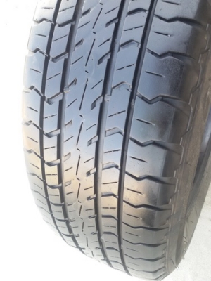 ขายยาง215/65/16 ปี 4713 FRIESTONE 4 เส้น