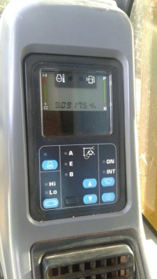 ขาบแบคโฮ komatsu PC200-7 ทำงาน9xxxชั่วโมง เอกสารครบครับ