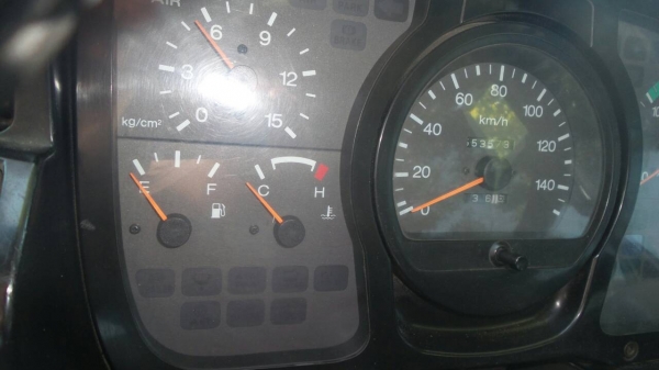 หัวลาก  NISSAN  320 แรง  ปี 52  พร้อมใช้งาน  ราคา  1,450,000 บาท