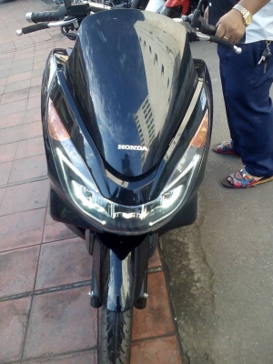 ขาย HONDA PCX 150 ปี 58 ไฟหน้า LED เครื่องดีเดิมๆ สภาพภายนอกสวย เล่มพร้อมโอน (ทะเบียนสวย สั่งจองมา)