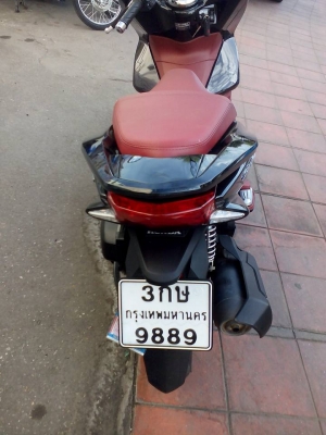 ขาย HONDA PCX 150 ปี 58 ไฟหน้า LED เครื่องดีเดิมๆ สภาพภายนอกสวย เล่มพร้อมโอน (ทะเบียนสวย สั่งจองมา)