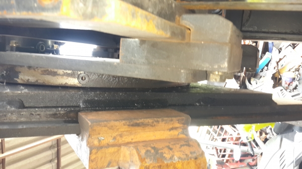 ขายงาหมุนแบบเกาะขนาด3.0ตัน