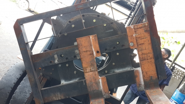 ขายงาหมุนแบบเกาะขนาด3.0ตัน