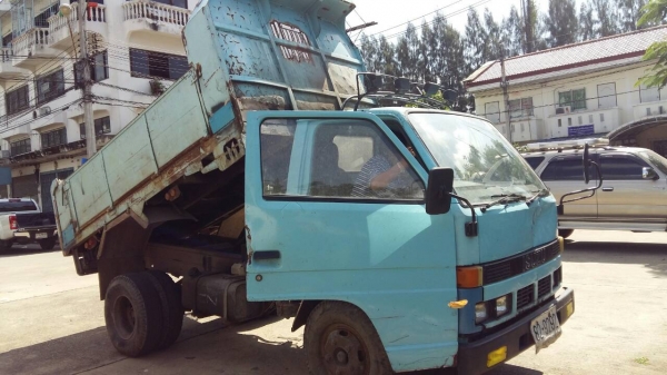 หกล้อ อีซูชุ NKR110 ดั้ม3คิว สภาพดีสวยบางเดิมพร้อมใช้ ทะเบียนพร้อมโอน หกล้อ อีซูชุ NKR110 ดั้ม3คิว สภาพดีสวยบางเดิมพร้อมใช้ ทะเบียนพร้อมโอน