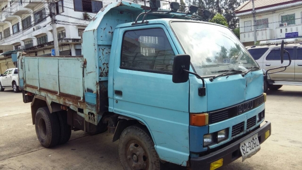 หกล้อ อีซูชุ NKR110 ดั้ม3คิว สภาพดีสวยบางเดิมพร้อมใช้ ทะเบียนพร้อมโอน หกล้อ อีซูชุ NKR110 ดั้ม3คิว สภาพดีสวยบางเดิมพร้อมใช้ ทะเบียนพร้อมโอน