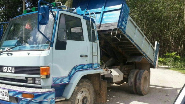 หกล้อ อีซูชุ FSR11F 165 ดั้ม เพาเวอร์ แอร์ ทะเบียนพร้อม  รถห้างแท้ ครับ