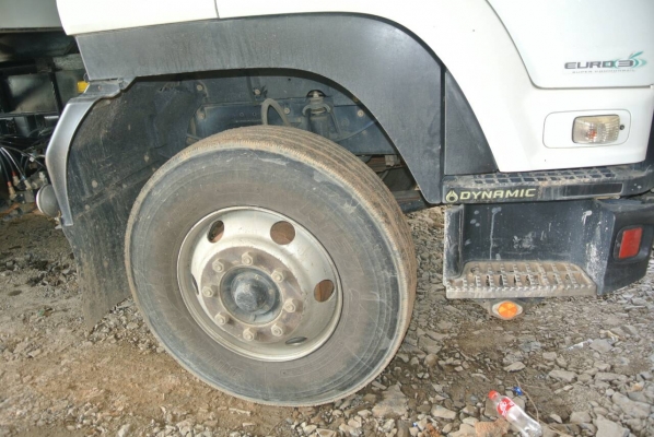 Isuzu fvz300  ยางใหม่สิบเส้น เพิ่งเปลี่ยน 5 กุมภาพันธ์ 2559 จ้า