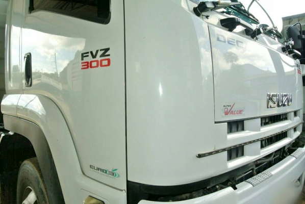 Isuzu fvz300  ยางใหม่สิบเส้น เพิ่งเปลี่ยน 5 กุมภาพันธ์ 2559 จ้า
