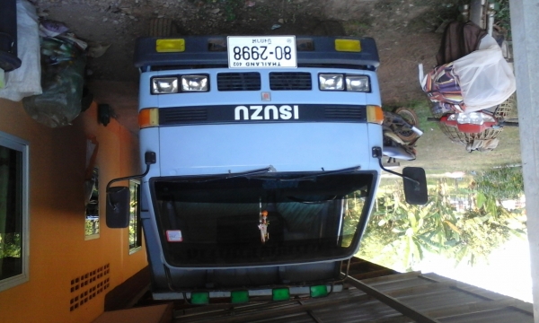 ขายรถ 6 ล้อดั้ม ขายรถ 6 ล้อดั้ม