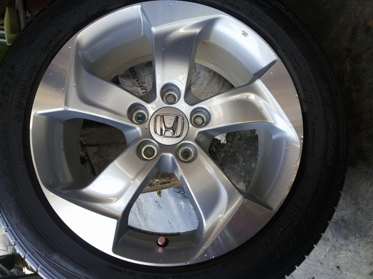 ล้อ HRV ขอบ17 พร้อมยาง dunlop 215 55 17 ปี15