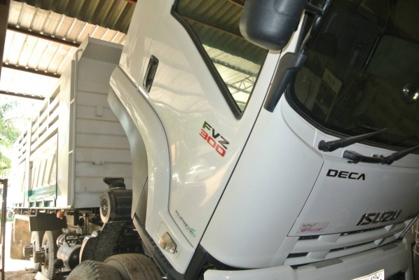 Isuzu fvz300